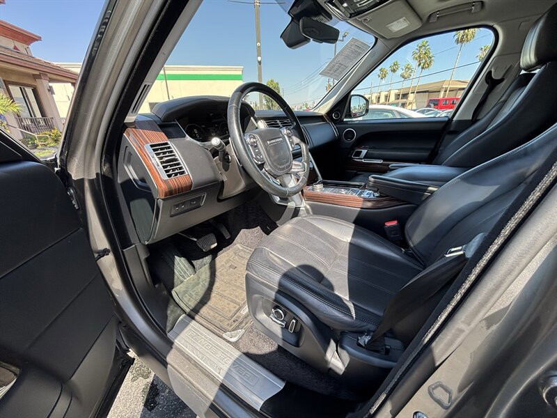 Used 2017 Land Rover Range Rover HSE AWD/4WD image 12
