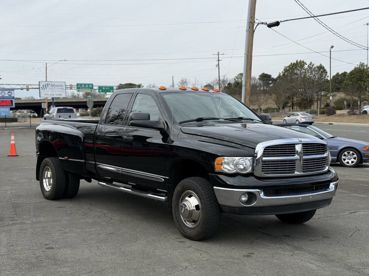 Used 2005 Dodge Ram 3500 Truck SLT image 2