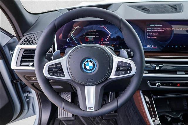 New 2026 BMW X5 xDrive50e w/ M Sport Package AWD/4WD image 13