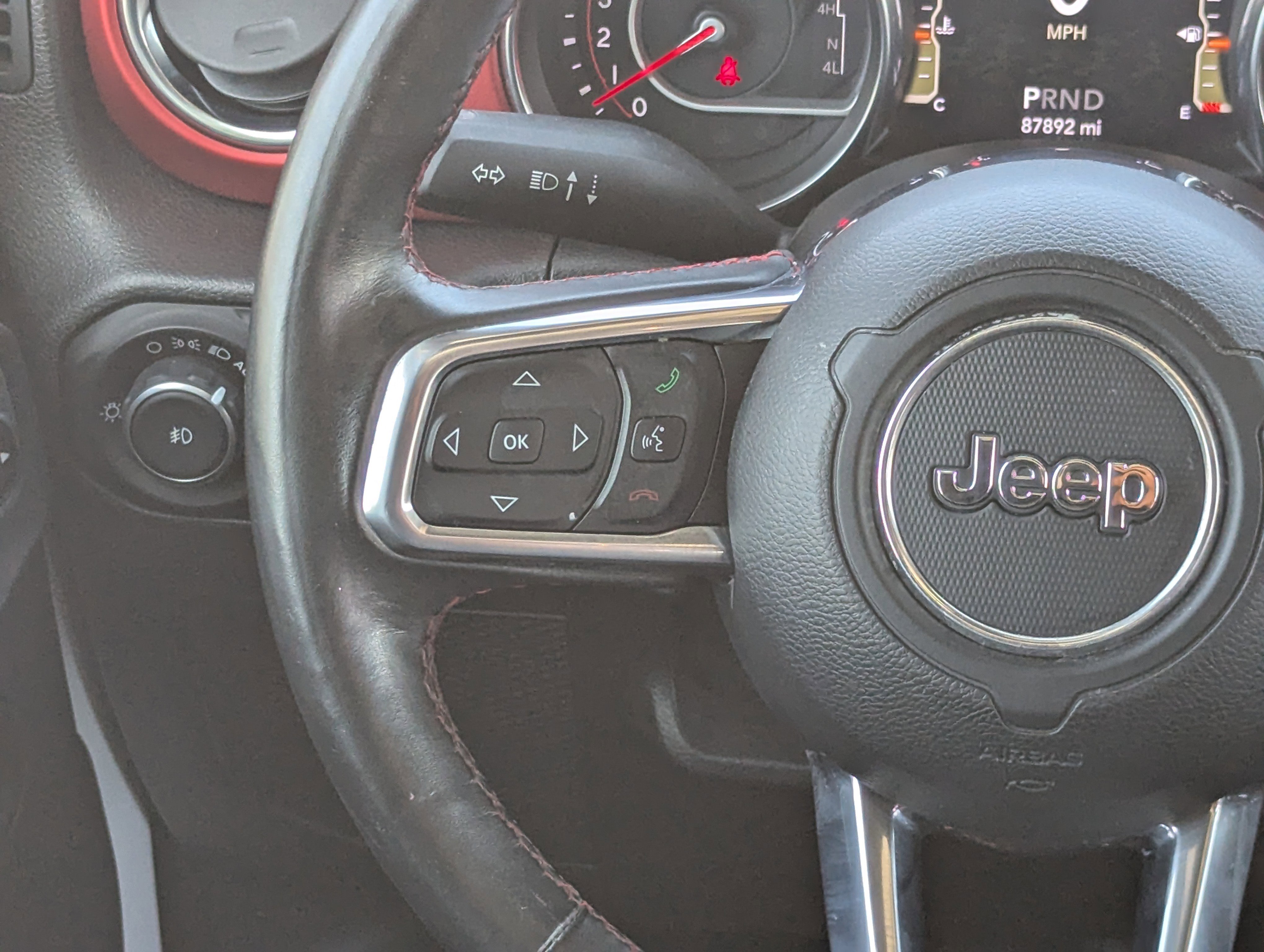 Used 2018 Jeep Wrangler Unlimited Rubicon AWD/4WD image 17