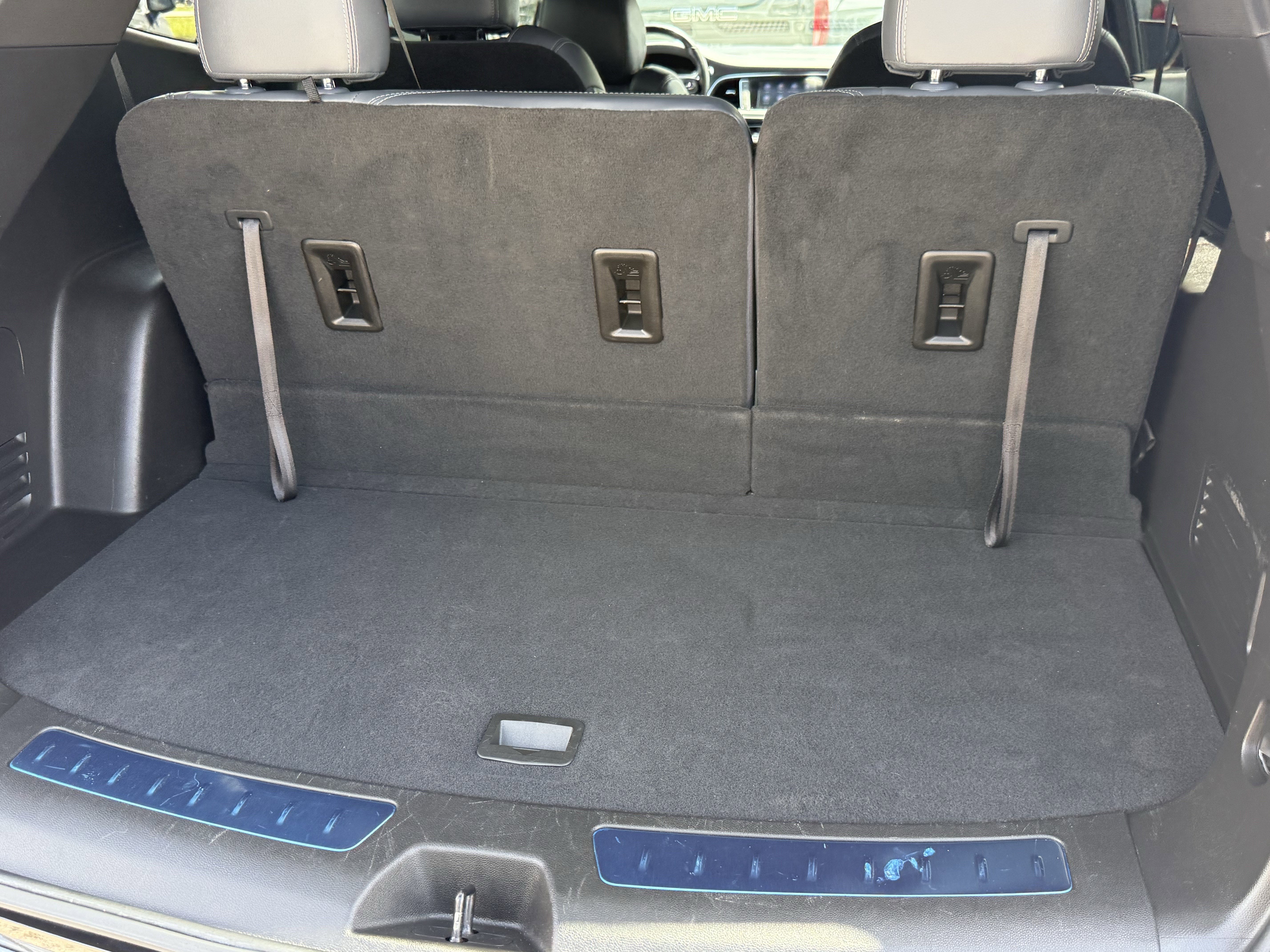 Used 2023 Buick Enclave Essence w/ Sport Touring Edition FWD image 32