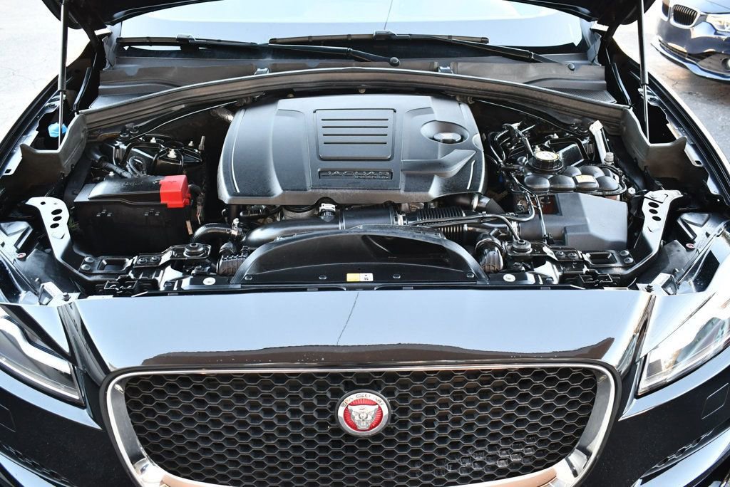 Used 2018 Jaguar F-PACE Prestige image 58