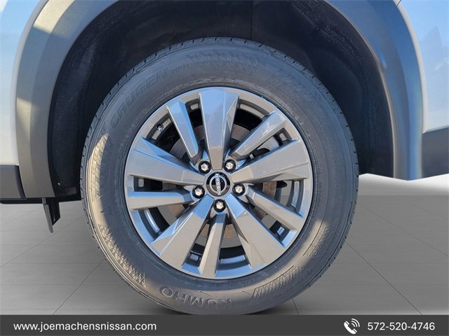 New 2025 Nissan Pathfinder SV image 11