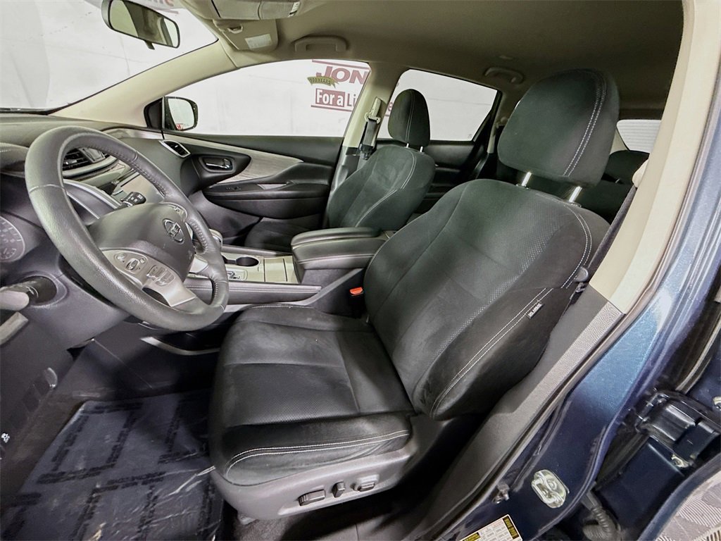Used 2017 Nissan Murano SV image 24