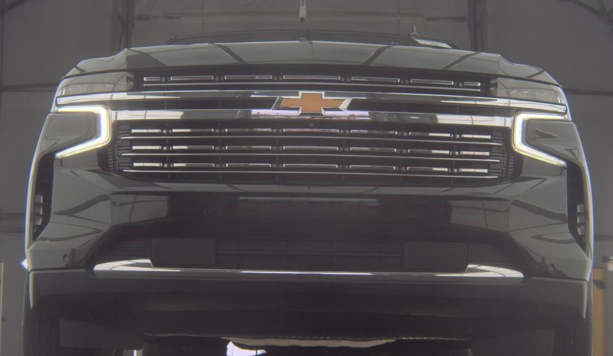 Used 2023 Chevrolet Suburban Premier w/ Advanced Technology Package RWD image 3