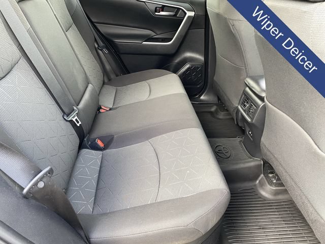Used 2021 Toyota RAV4 XLE w/ Convenience Package AWD/4WD image 16