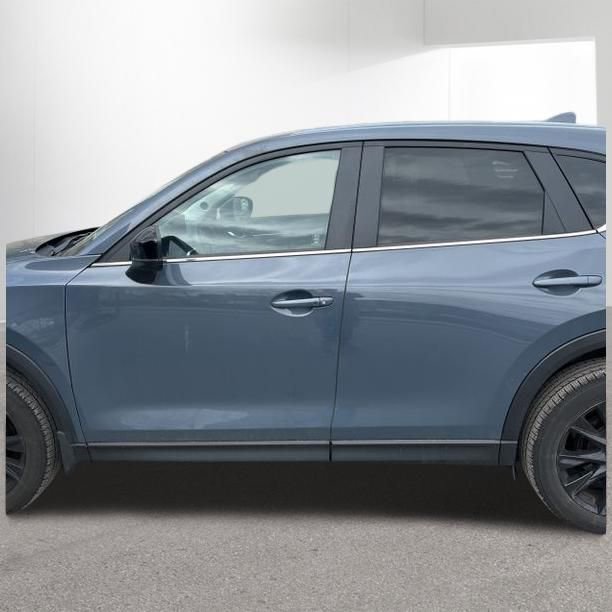 Used 2023 MAZDA CX-5 Carbon Edition image 3