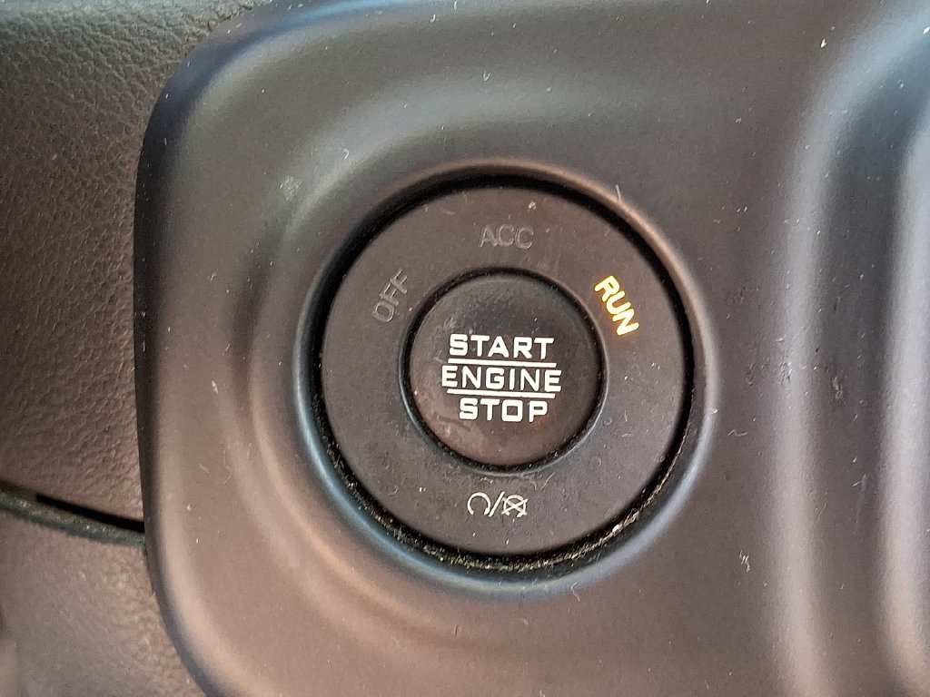 Used 2022 Jeep Gladiator Mojave w/ Cold Weather Group AWD/4WD image 28
