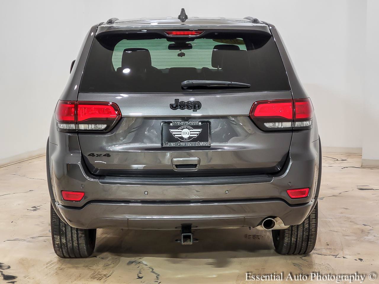 Used 2021 Jeep Grand Cherokee Laredo X AWD/4WD image 7
