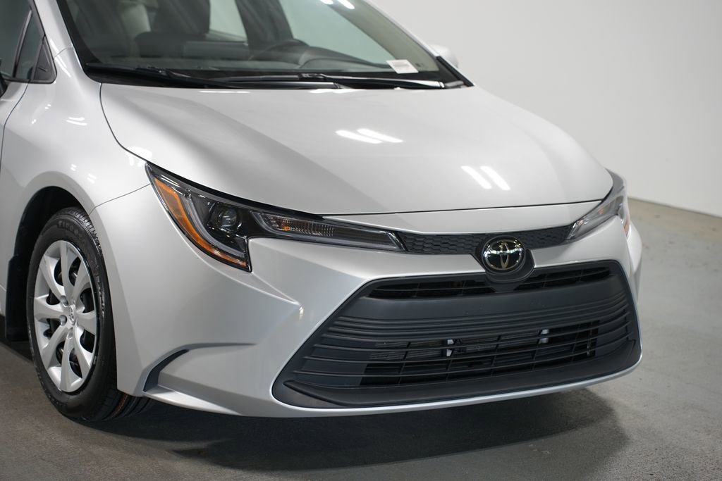 Certified 2025 Toyota Corolla LE image 4