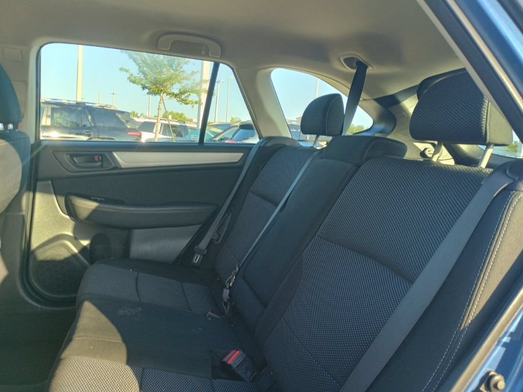 Used 2019 Subaru Outback 2.5i AWD/4WD image 16