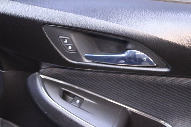 Used 2016 Chevrolet Cruze LT image 9