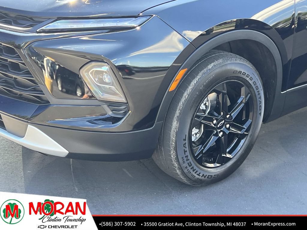 Certified 2025 Chevrolet Blazer LT w/ Midnight/Sport Edition FWD image 10