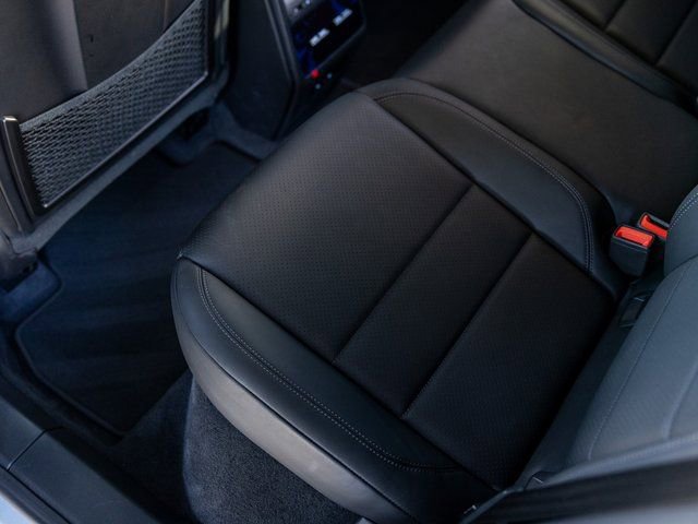 Certified 2025 Porsche Macan Electric RWD image 30