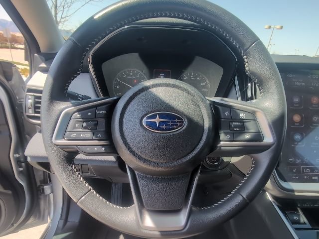Used 2025 Subaru Outback Premium AWD/4WD image 14
