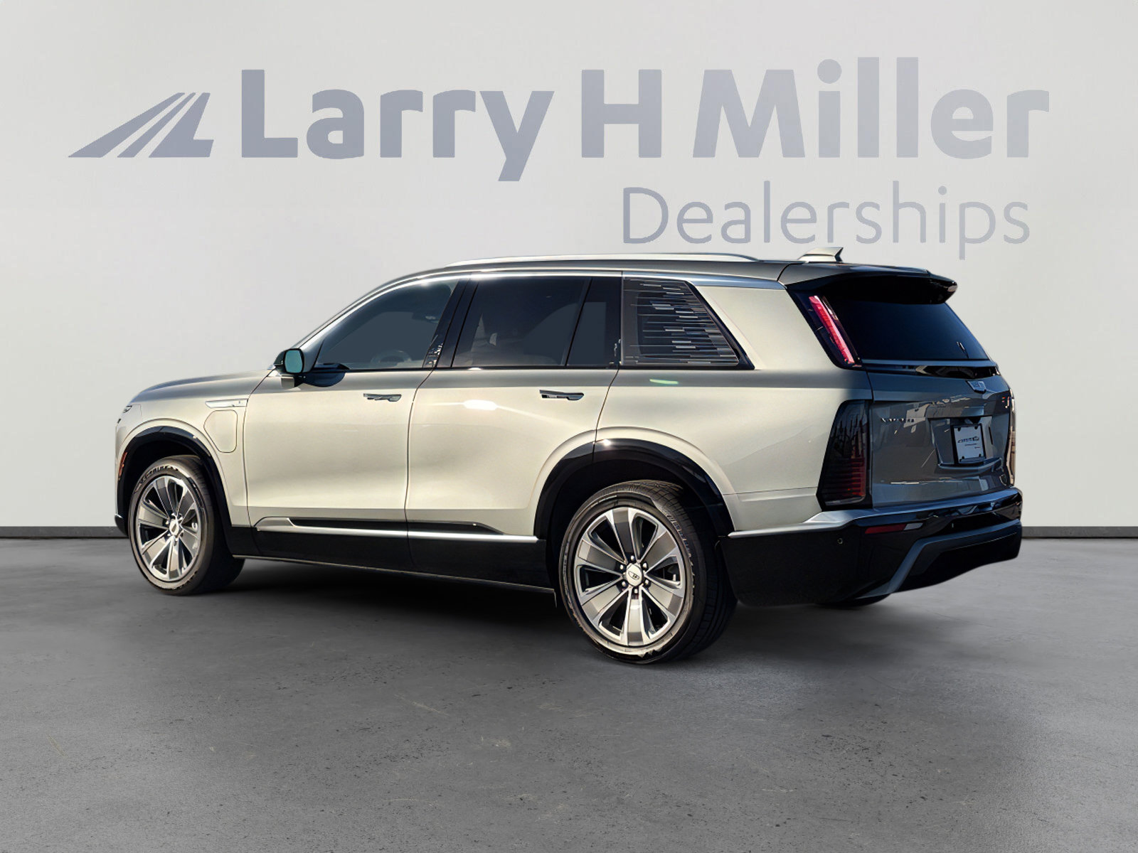 Used 2026 Cadillac Vistiq Luxury image 3