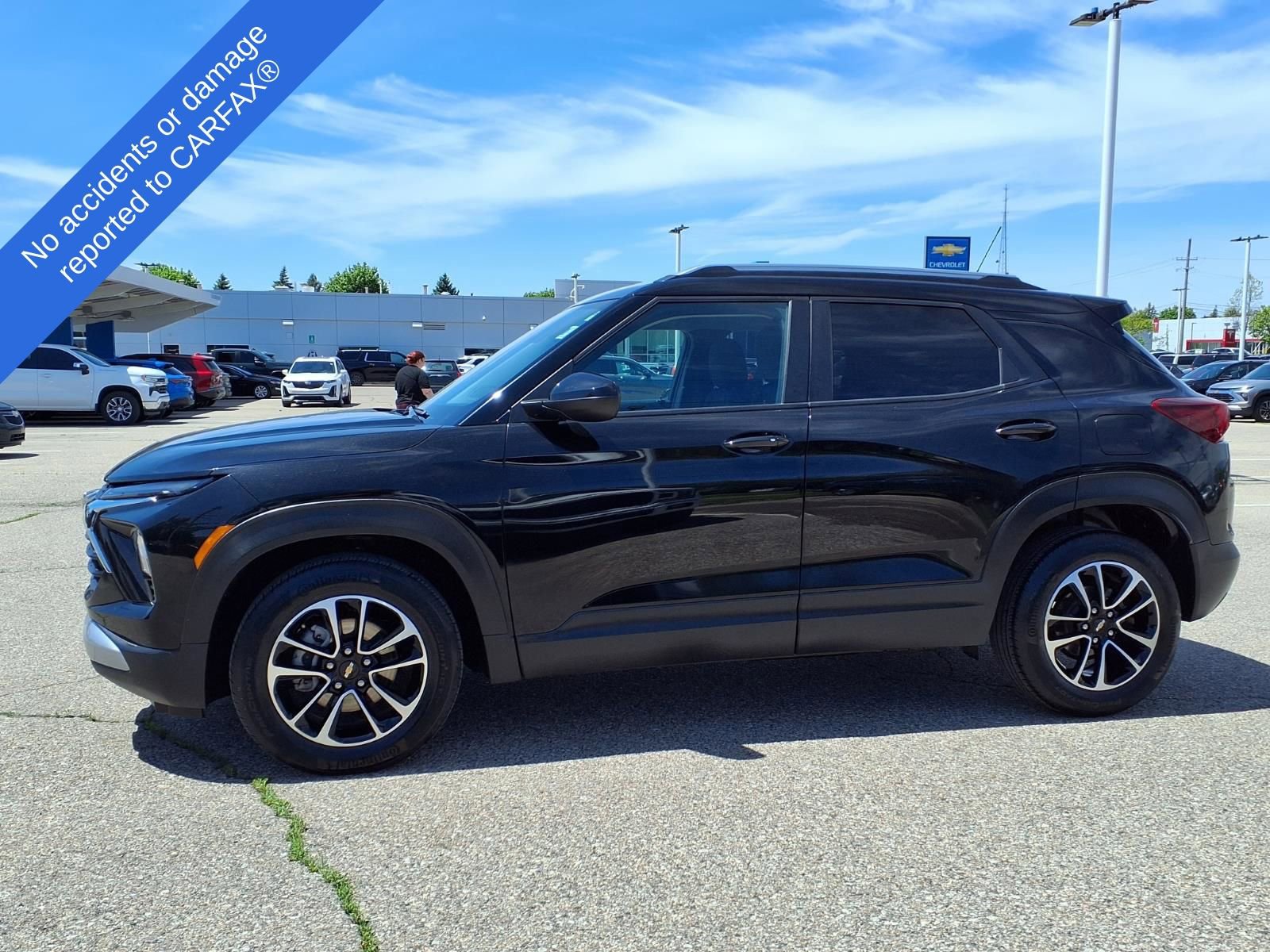 Used 2024 Chevrolet TrailBlazer LT FWD image 9