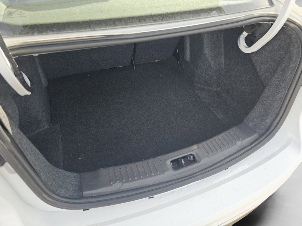 Used 2015 Ford Fiesta SE image 23