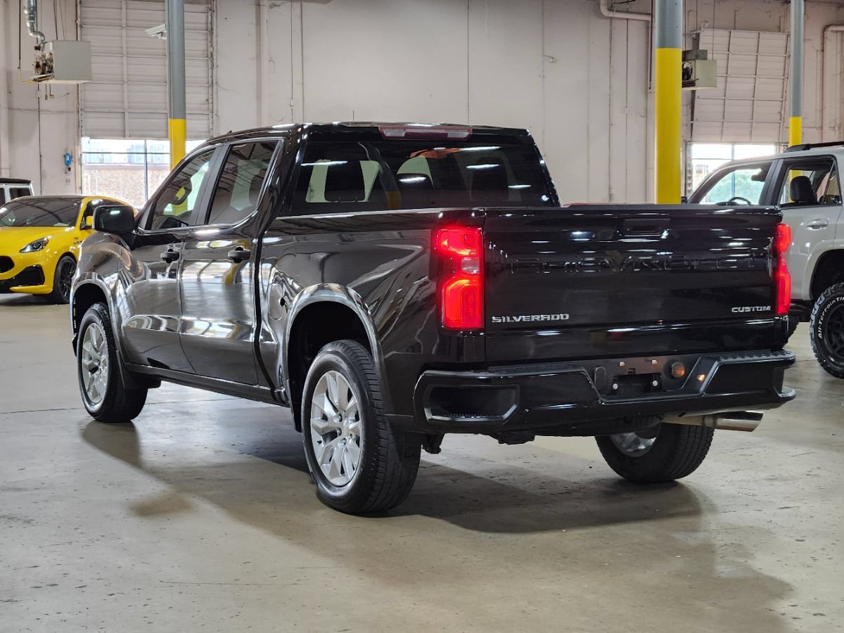 Used 2020 Chevrolet Silverado 1500 Custom w/ Infotainment Package RWD image 11