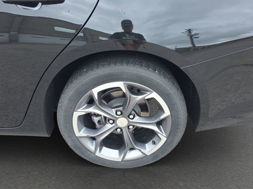 Used 2023 Chevrolet Malibu LT FWD image 5