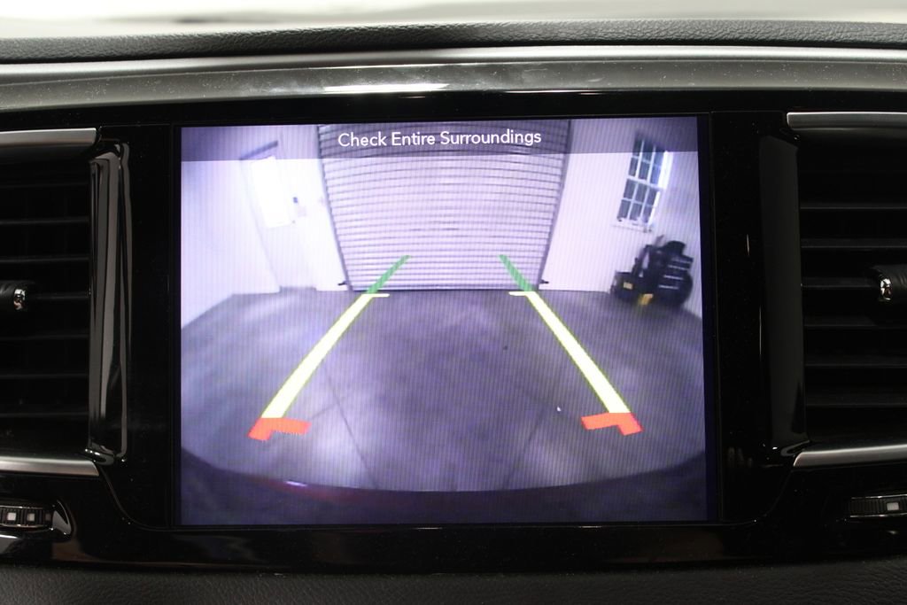 Used 2018 Chrysler Pacifica Touring-L w/ Premium Audio Group FWD image 34