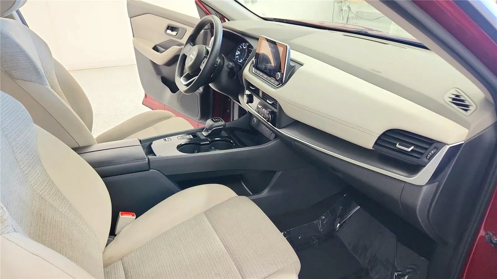 Used 2023 Nissan Rogue SV FWD image 35