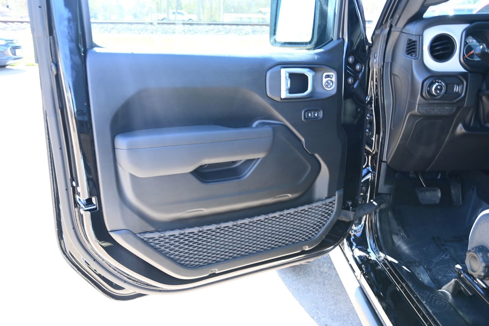 New 2026 Jeep Gladiator Willys image 8