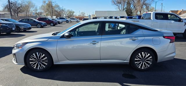 Used 2024 Nissan Altima 2.5 SV image 4
