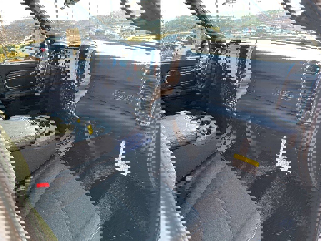 New 2026 RAM 4500 4x4 Crew Cab DRW image 27