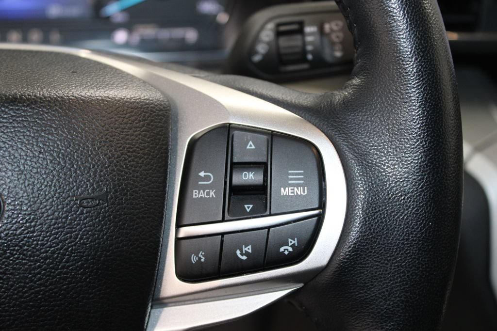 Used 2023 Ford Explorer XLT w/ Equipment Group 202A AWD/4WD image 36