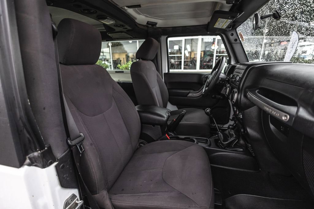 Used 2015 Jeep Wrangler Sport AWD/4WD image 23