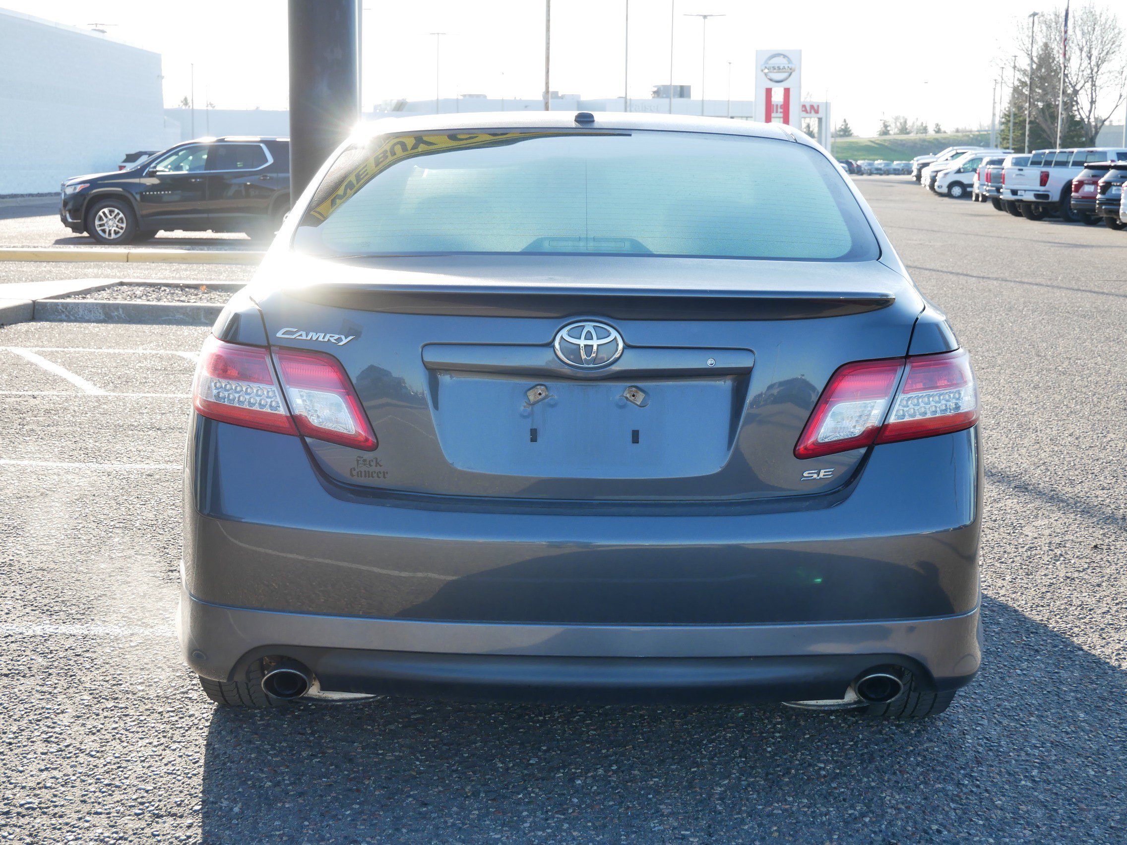 Used 2010 Toyota Camry SE FWD image 4