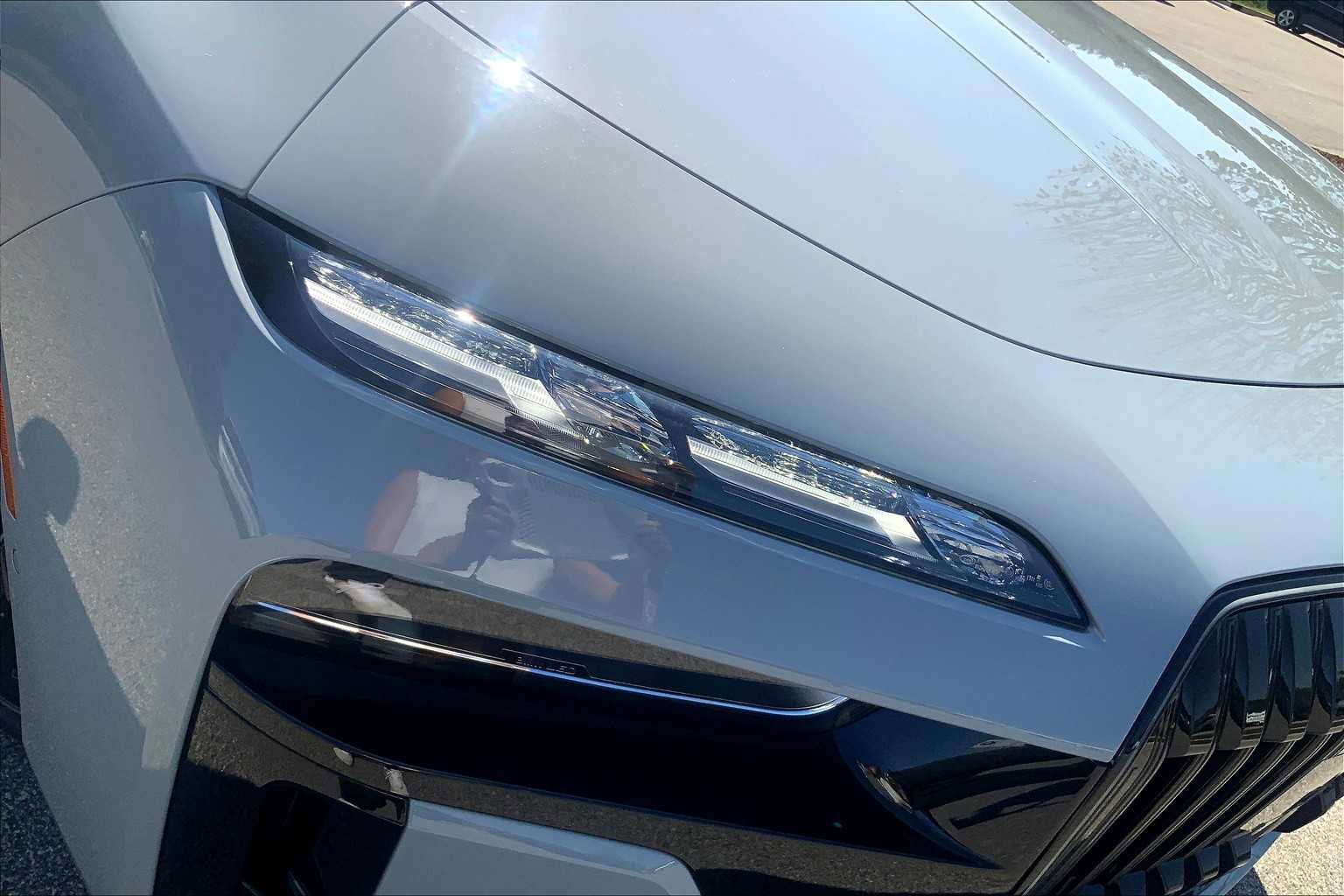 New 2026 BMW 750e xDrive w/ Executive Package image 13