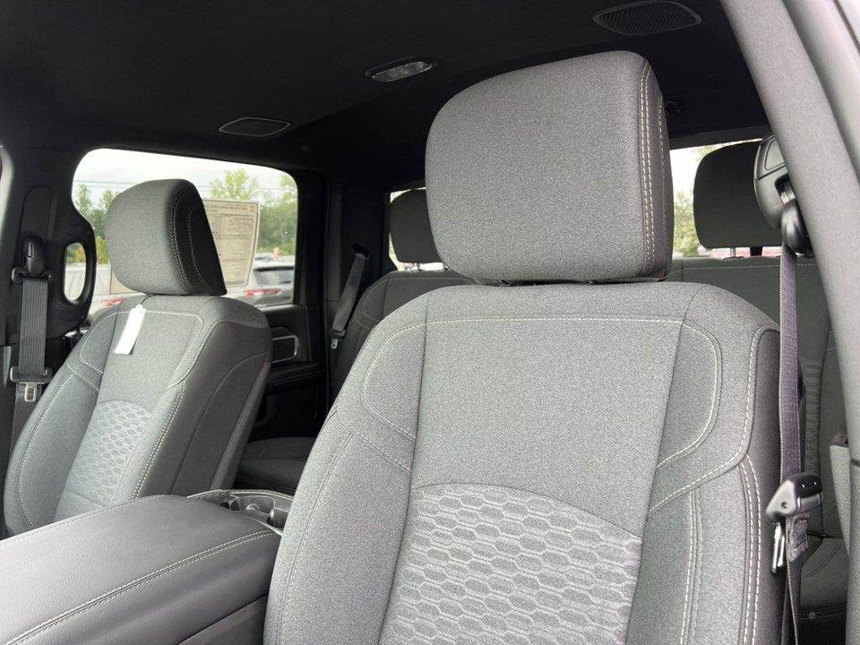 New 2027 RAM 2500 Big Horn AWD/4WD image 18