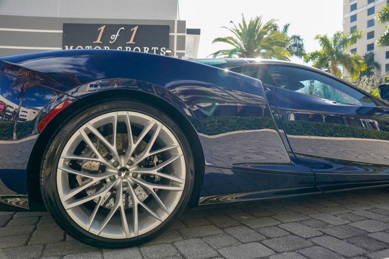 Used 2023 McLaren GT image 29