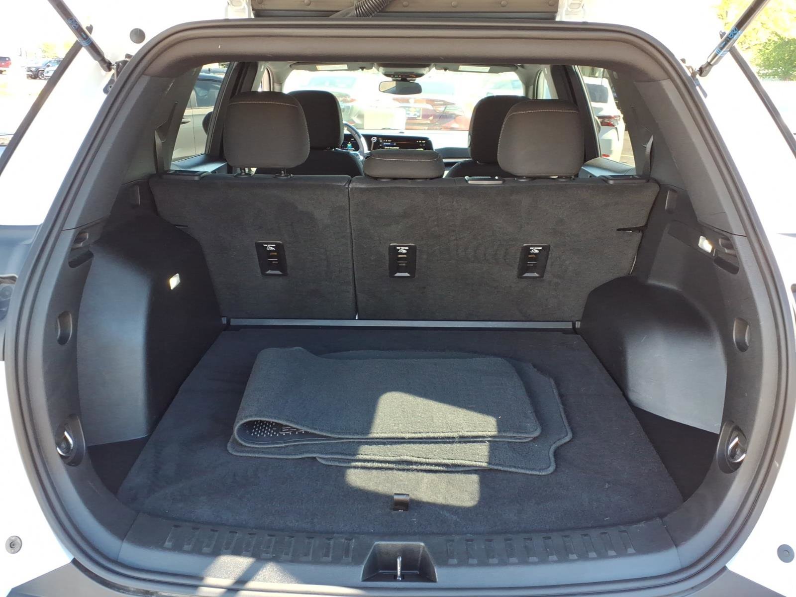 Used 2025 Chevrolet Equinox LT AWD/4WD image 12