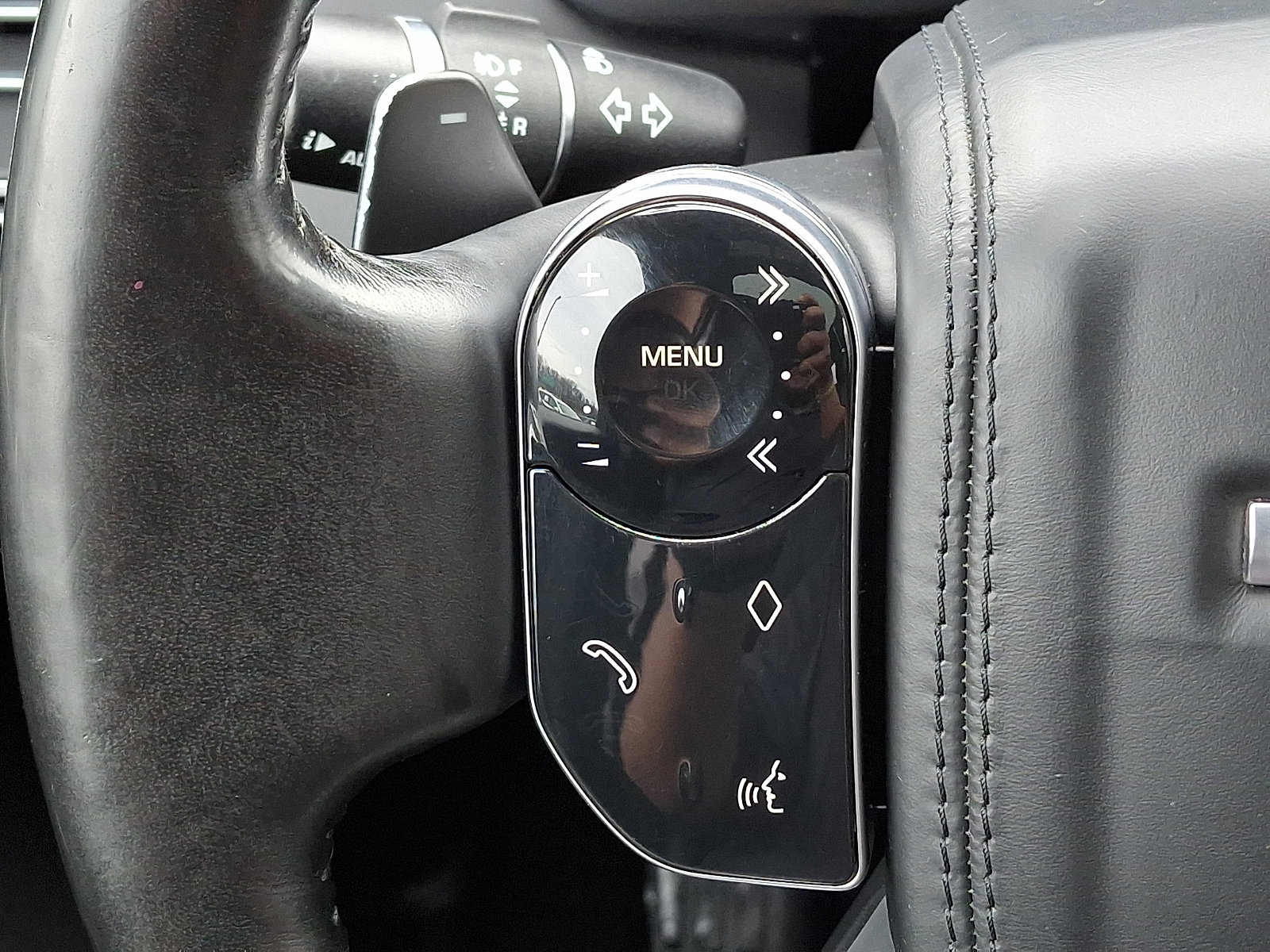 Used 2018 Land Rover Range Rover HSE AWD/4WD image 22
