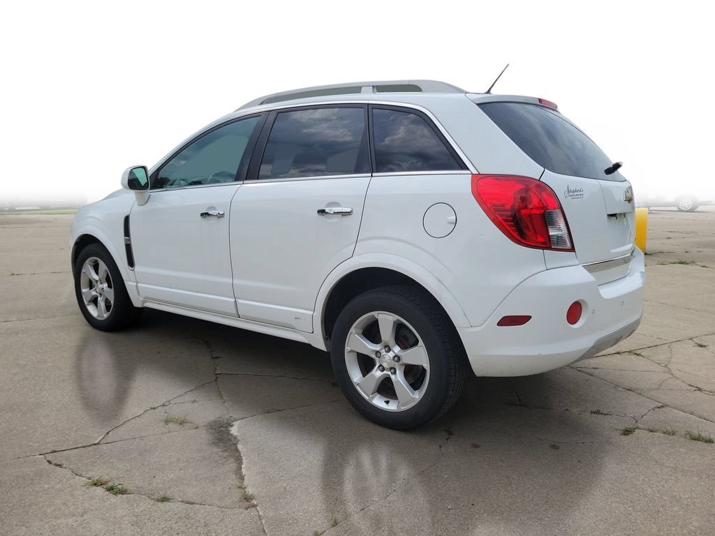 Used 2013 Chevrolet Captiva Sport LTZ FWD image 3