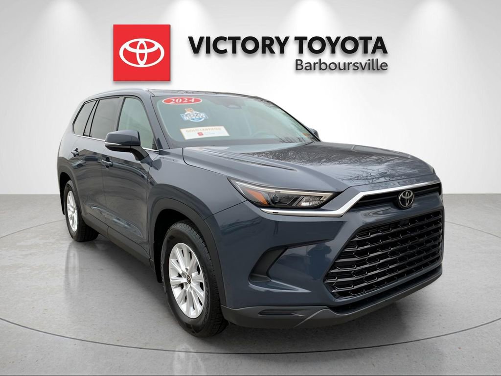 Used 2024 Toyota Grand Highlander XLE image 3