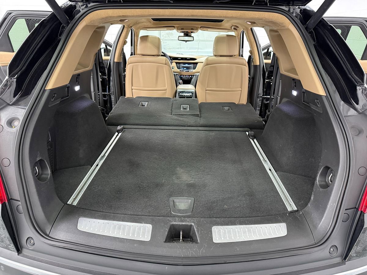Used 2018 Cadillac XT5 Platinum w/ Driver Assist Package AWD/4WD image 34