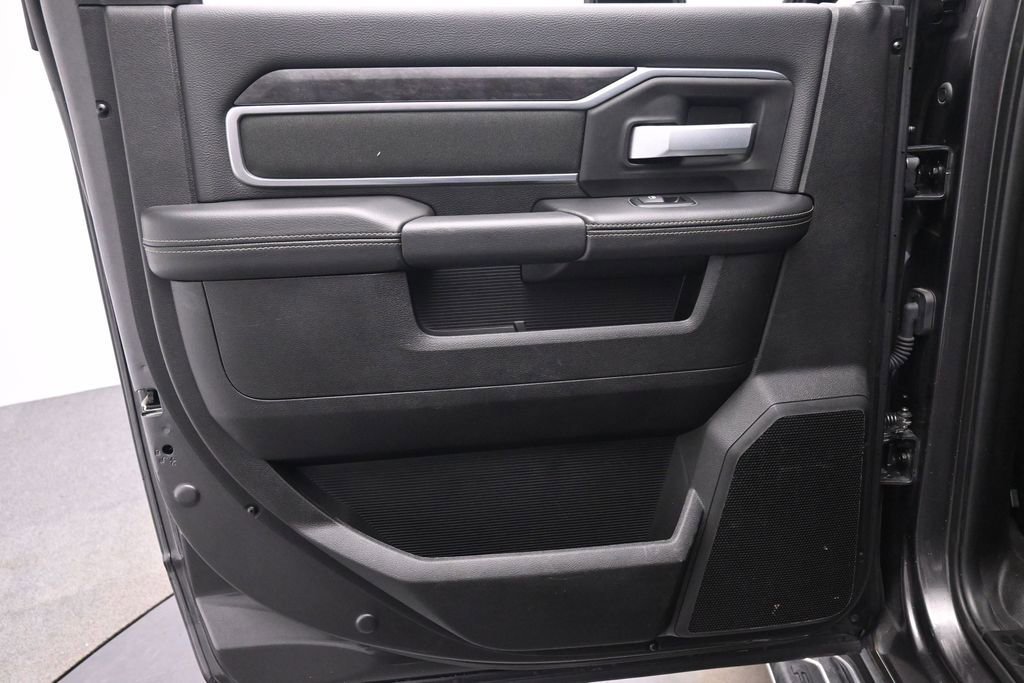 Used 2024 RAM 2500 Big Horn AWD/4WD image 17