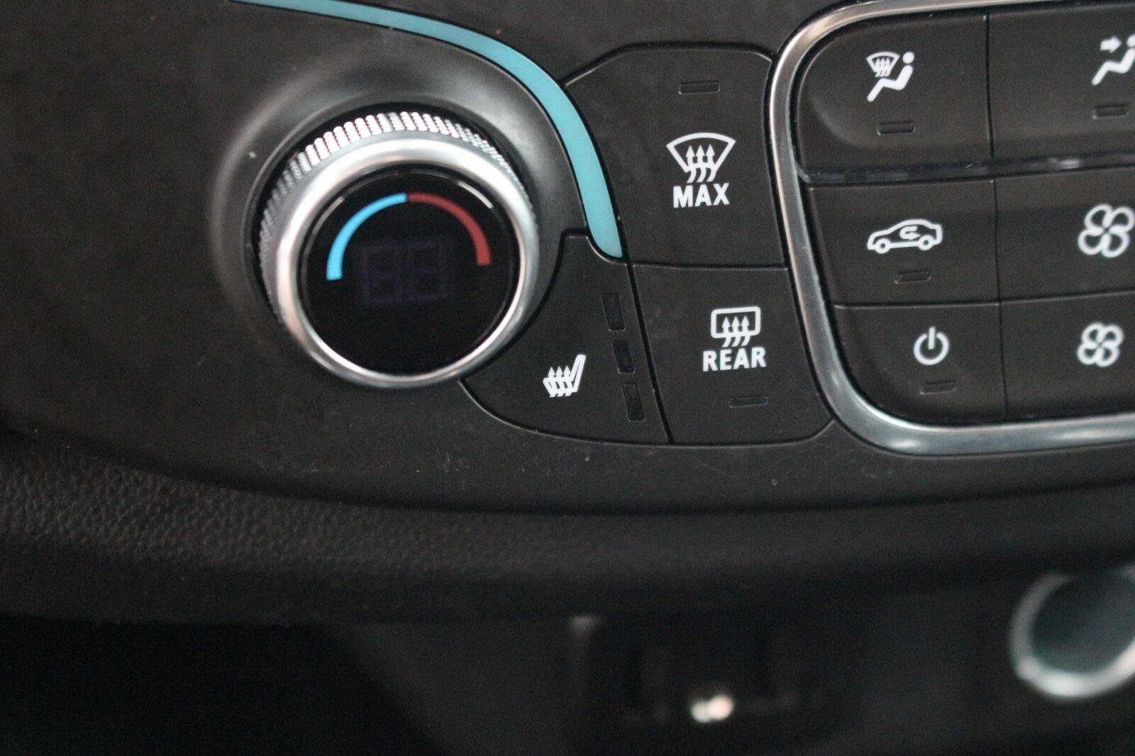 Used 2023 Chevrolet Traverse LT w/ LPO, Cargo Package AWD/4WD image 28