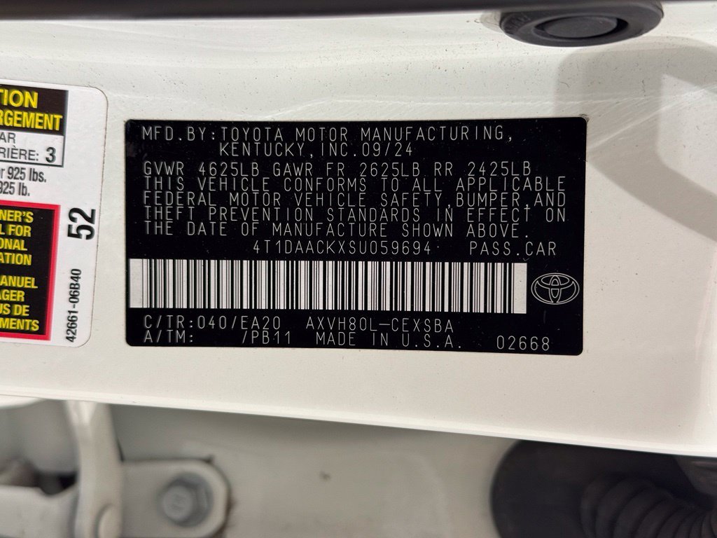 Used 2025 Toyota Camry SE FWD image 28
