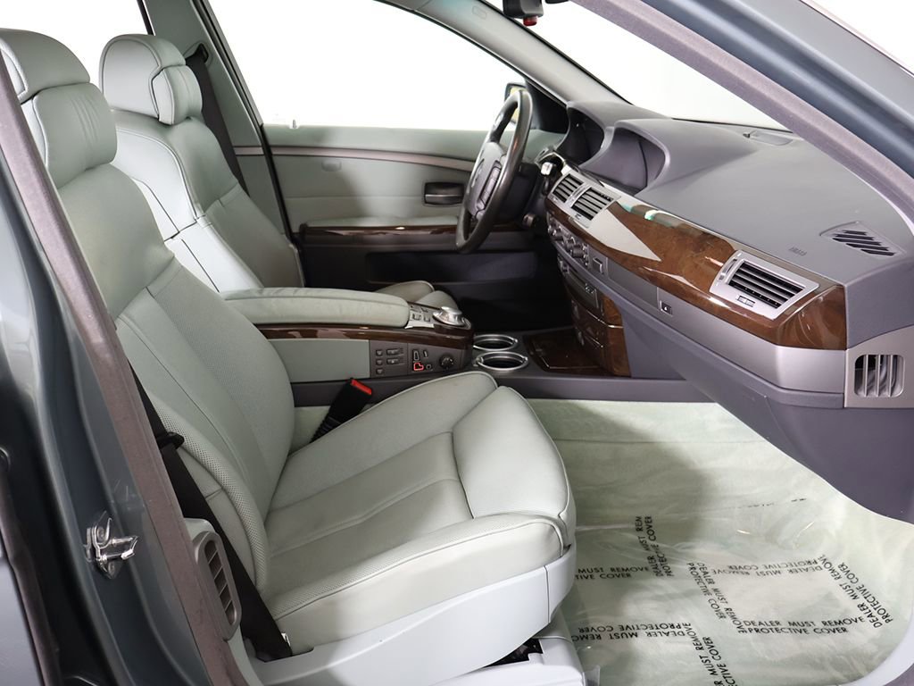 Used 2004 BMW 745Li RWD image 30