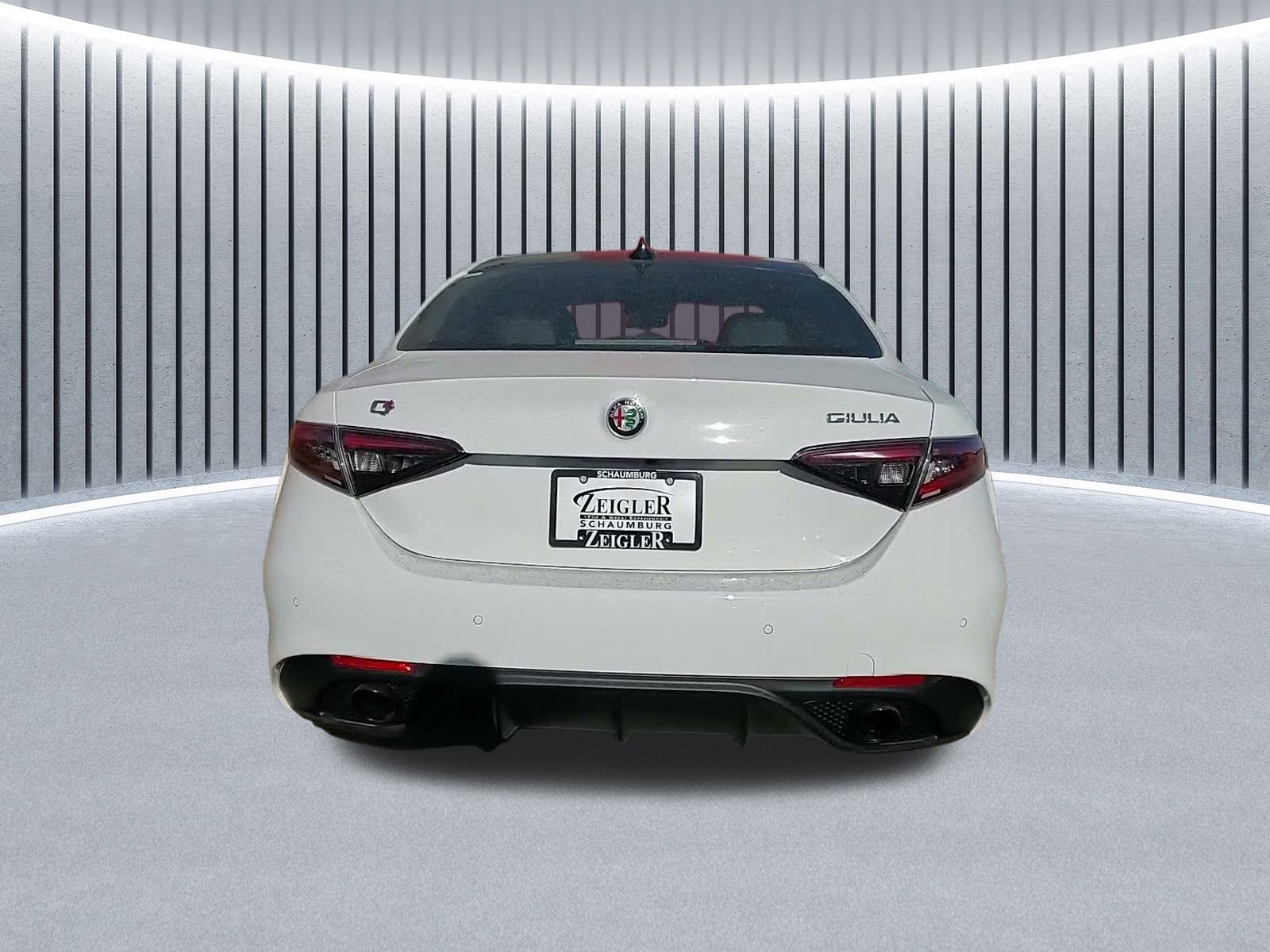 New 2025 Alfa Romeo Giulia AWD image 11