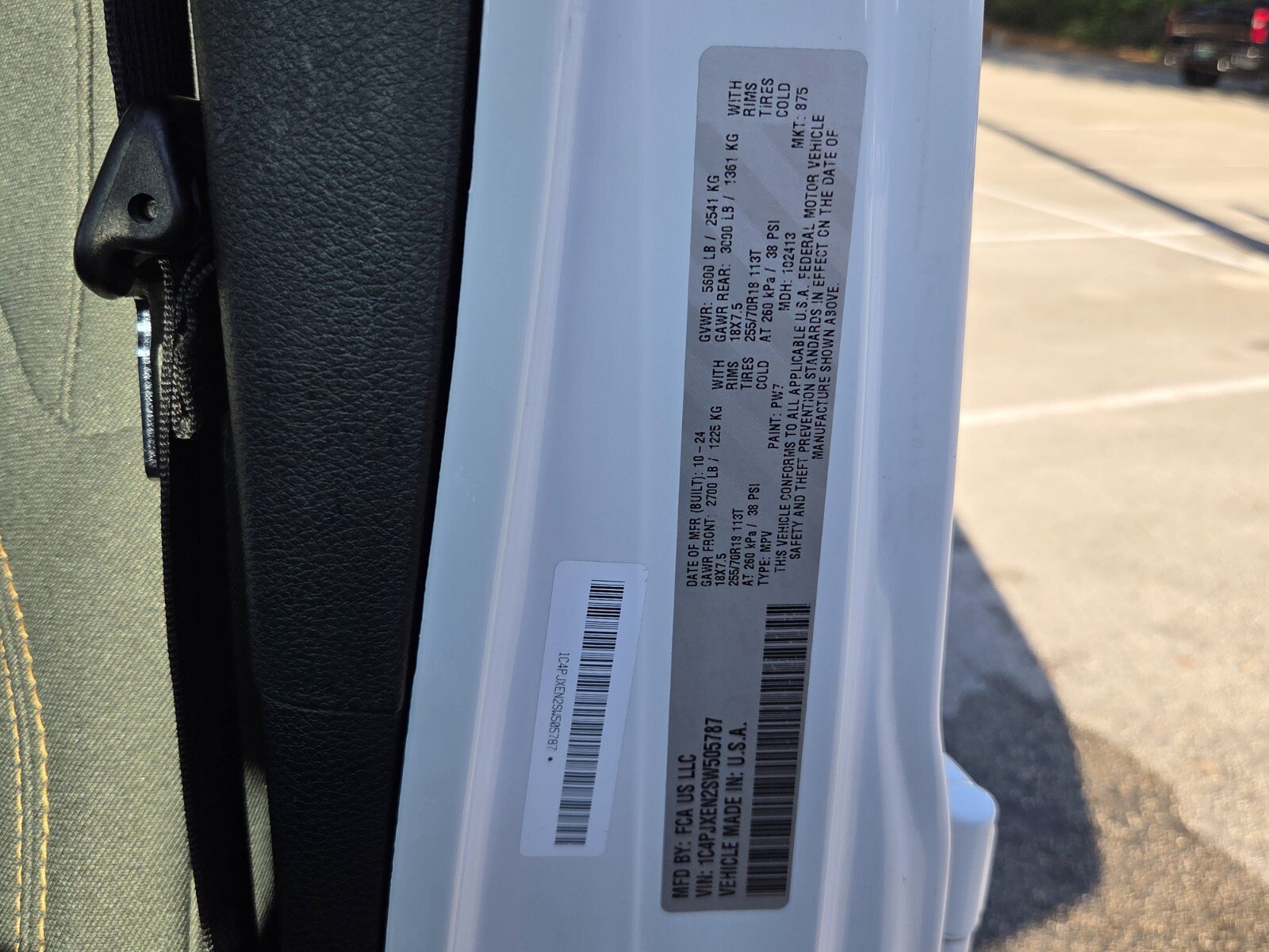 Used 2025 Jeep Wrangler Unlimited Sahara AWD/4WD image 24