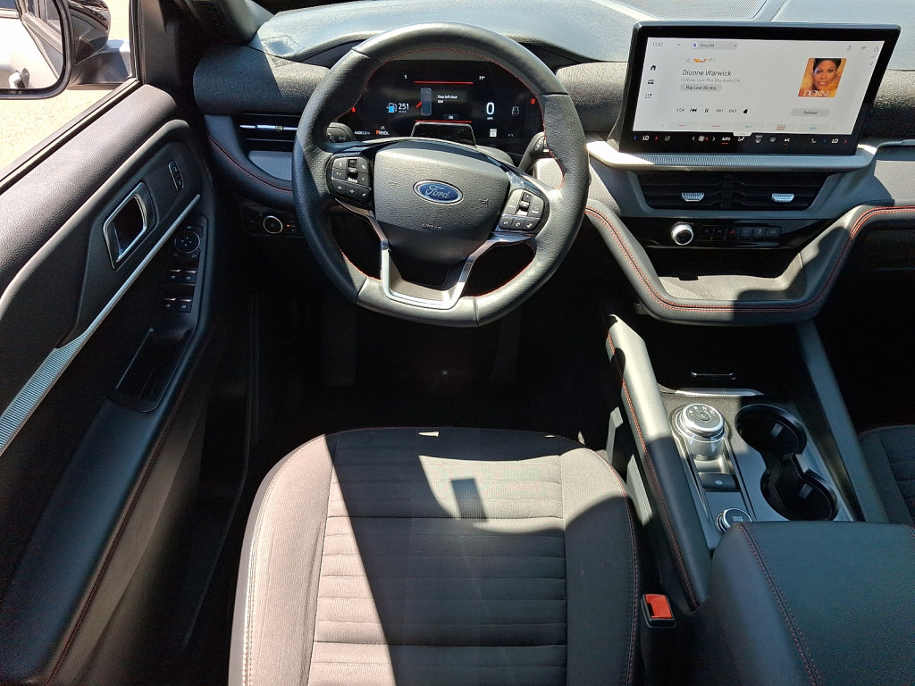 Used 2025 Ford Explorer ST-Line AWD/4WD image 22