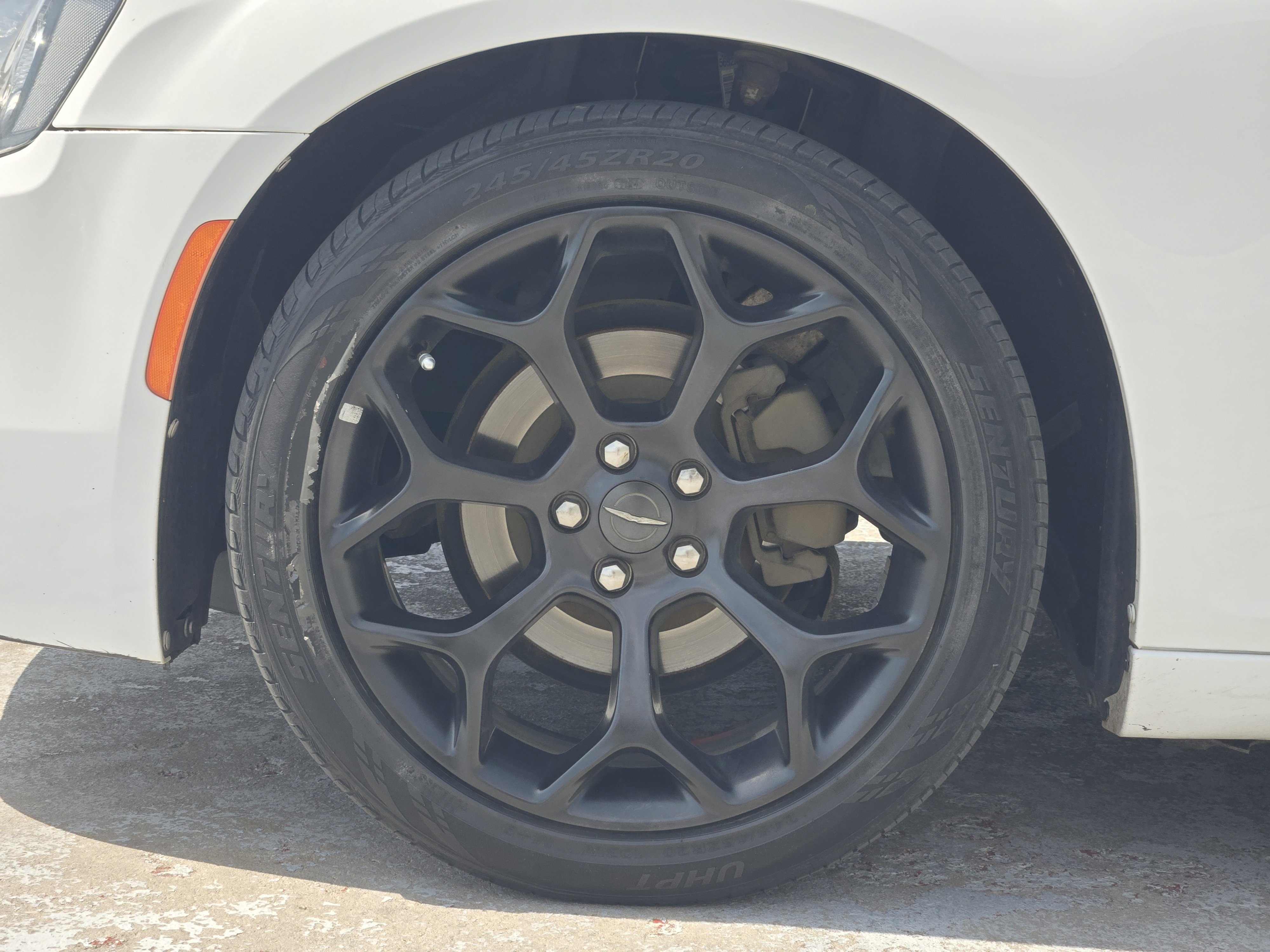 Used 2019 Chrysler 300 S image 13