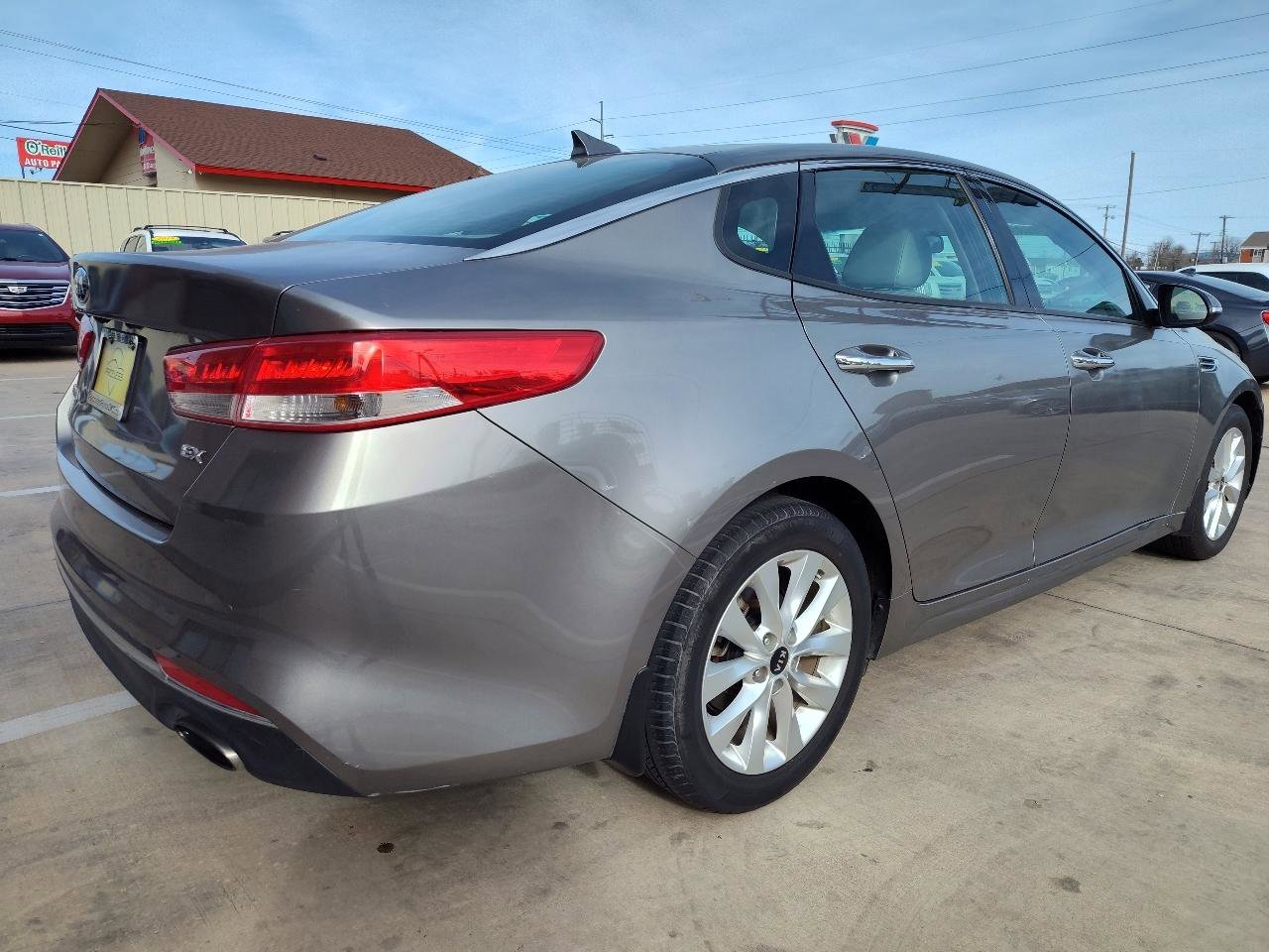 Used 2018 Kia Optima EX FWD image 4