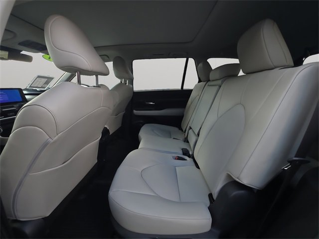 Certified 2024 Toyota Grand Highlander XLE image 12